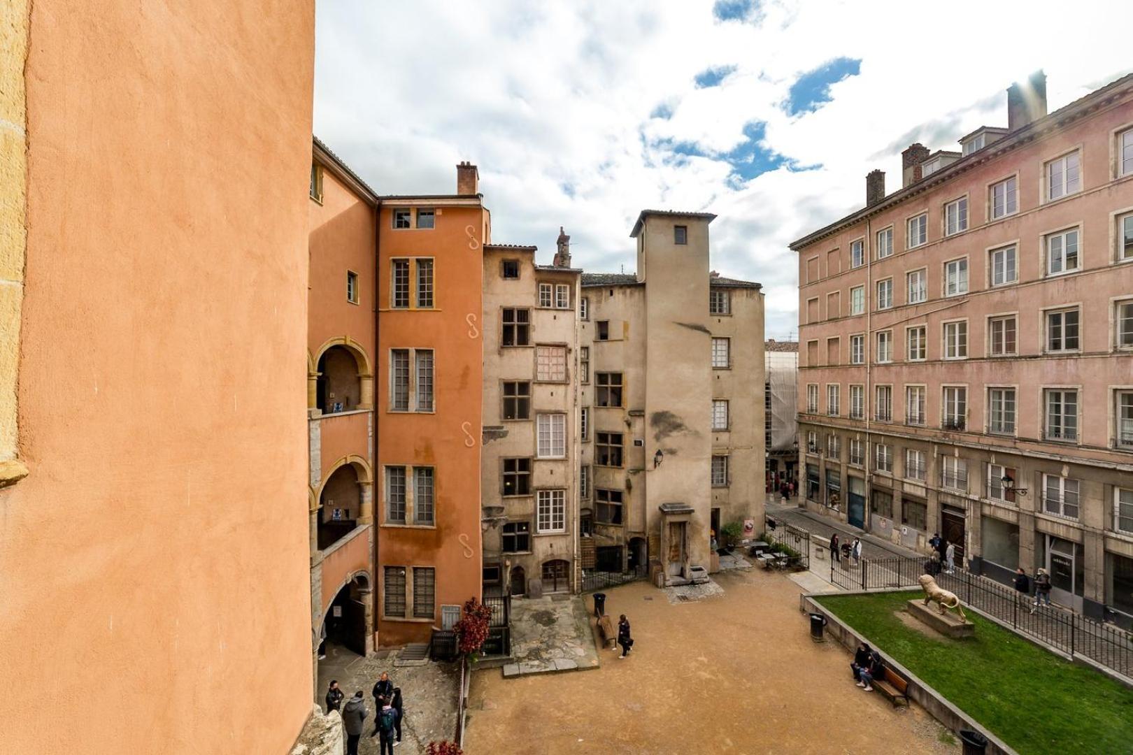 Ferienwohnung La Loge Des Avocats Du Vieux Lyon Ail Exterior foto